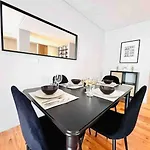 Marques De Pombal Flat A Great Locations Center Διαμέρισμα Lisboa
