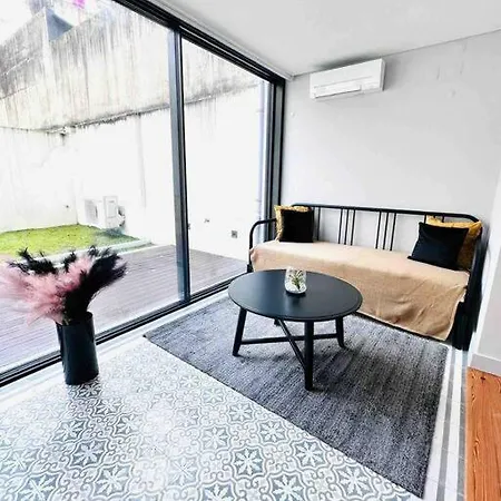 Marques De Pombal Flat A Great Locations Center Lejlighed