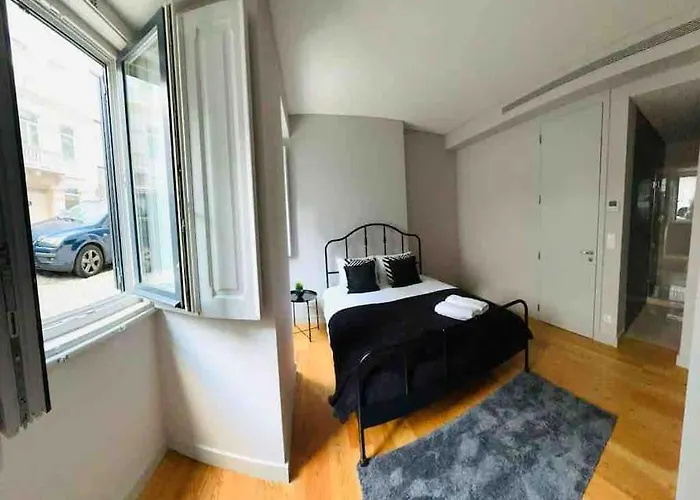 Marques De Pombal Flat A Great Locations Center *