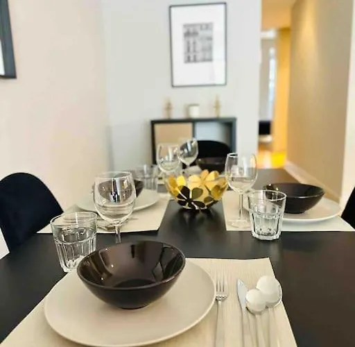 Marques De Pombal Flat A Great Locations Center