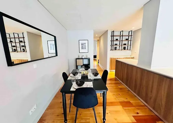 Marques De Pombal Flat A Great Locations Center