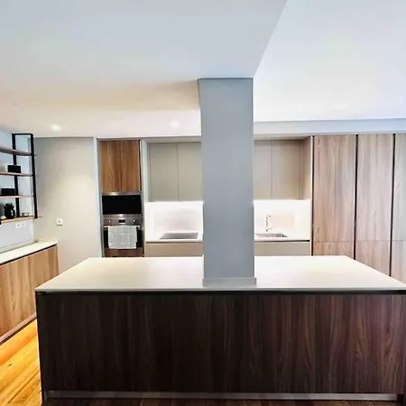 Marques De Pombal Flat A Great Locations Center * Lisboa