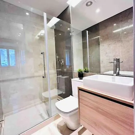 Marques De Pombal Flat A Great Locations Center 아파트 리스본