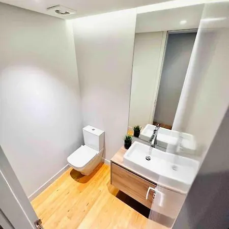 Marques De Pombal Flat A Great Locations Center Lizbona