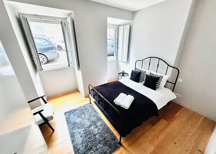 Marques De Pombal Flat A Great Locations Center *