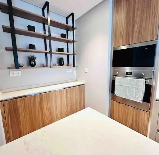 Marques De Pombal Flat A Great Locations Center * Lisboa