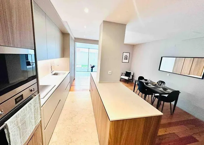 Marques De Pombal Flat A Great Locations Center